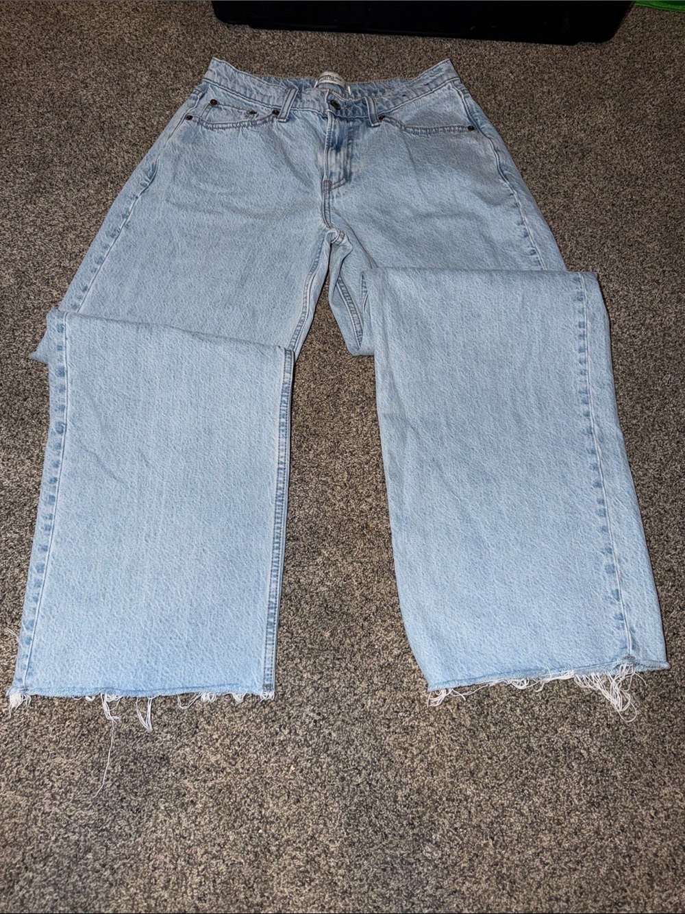 Abercrombie & Fitch Light Blue Wide-Leg Raw Hem Jeans